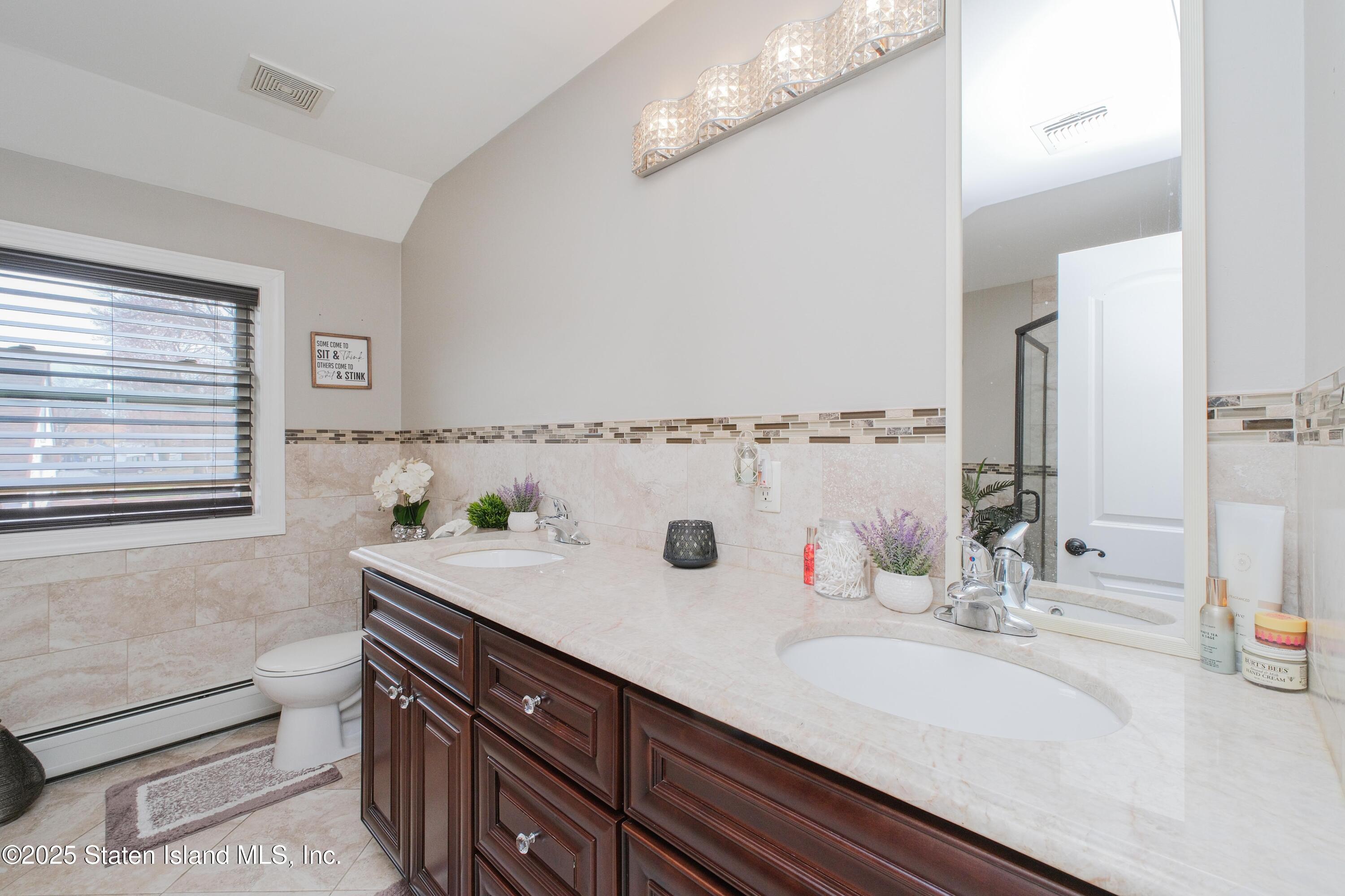 394 Clarke Avenue, Staten Island, New York image 39