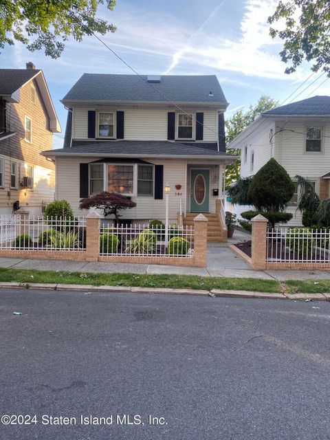 Photo of 594 Davis Avenue, Staten Island, NY 10310 (MLS # 2403824)