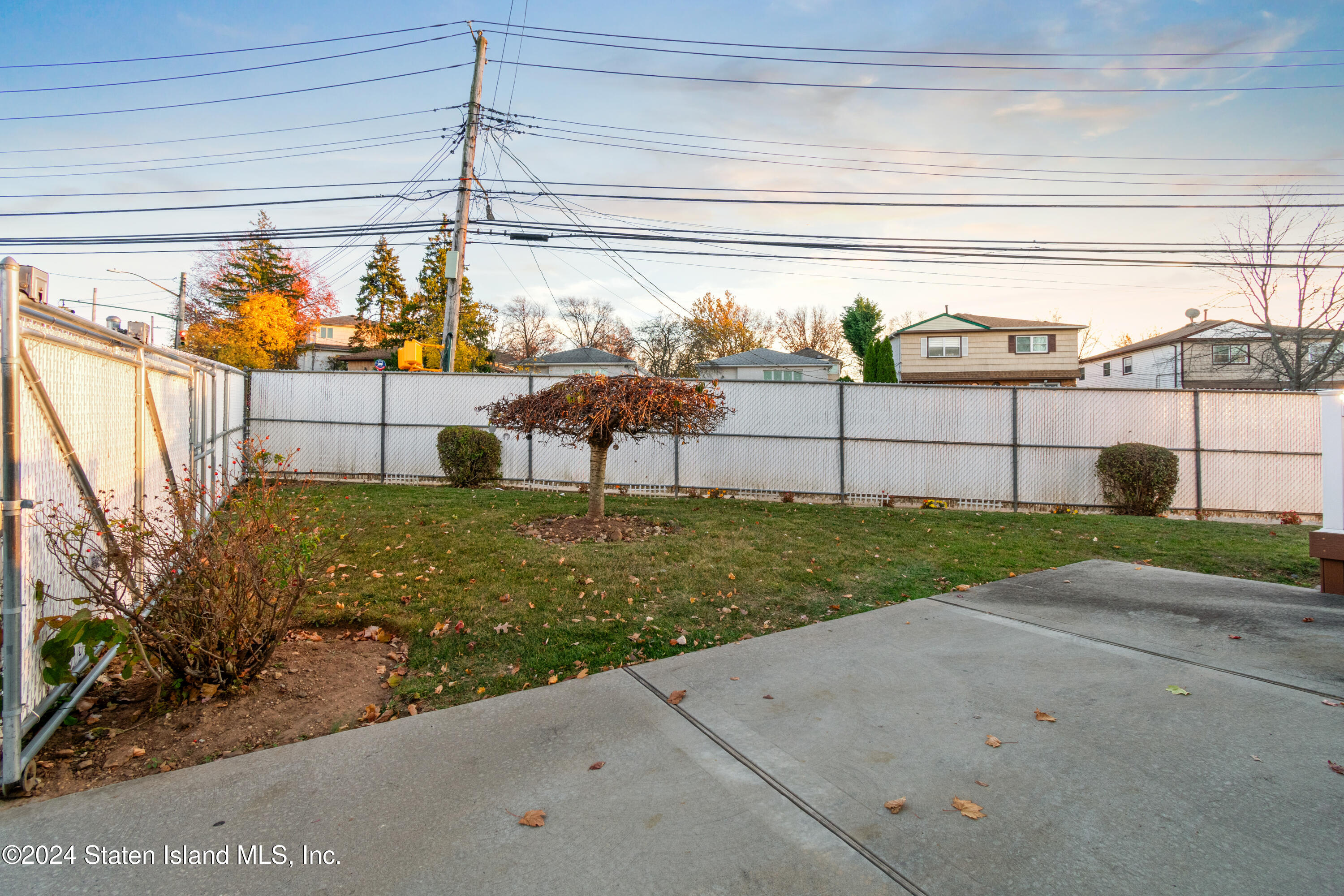 110 Sunset Avenue, Staten Island, New York image 28