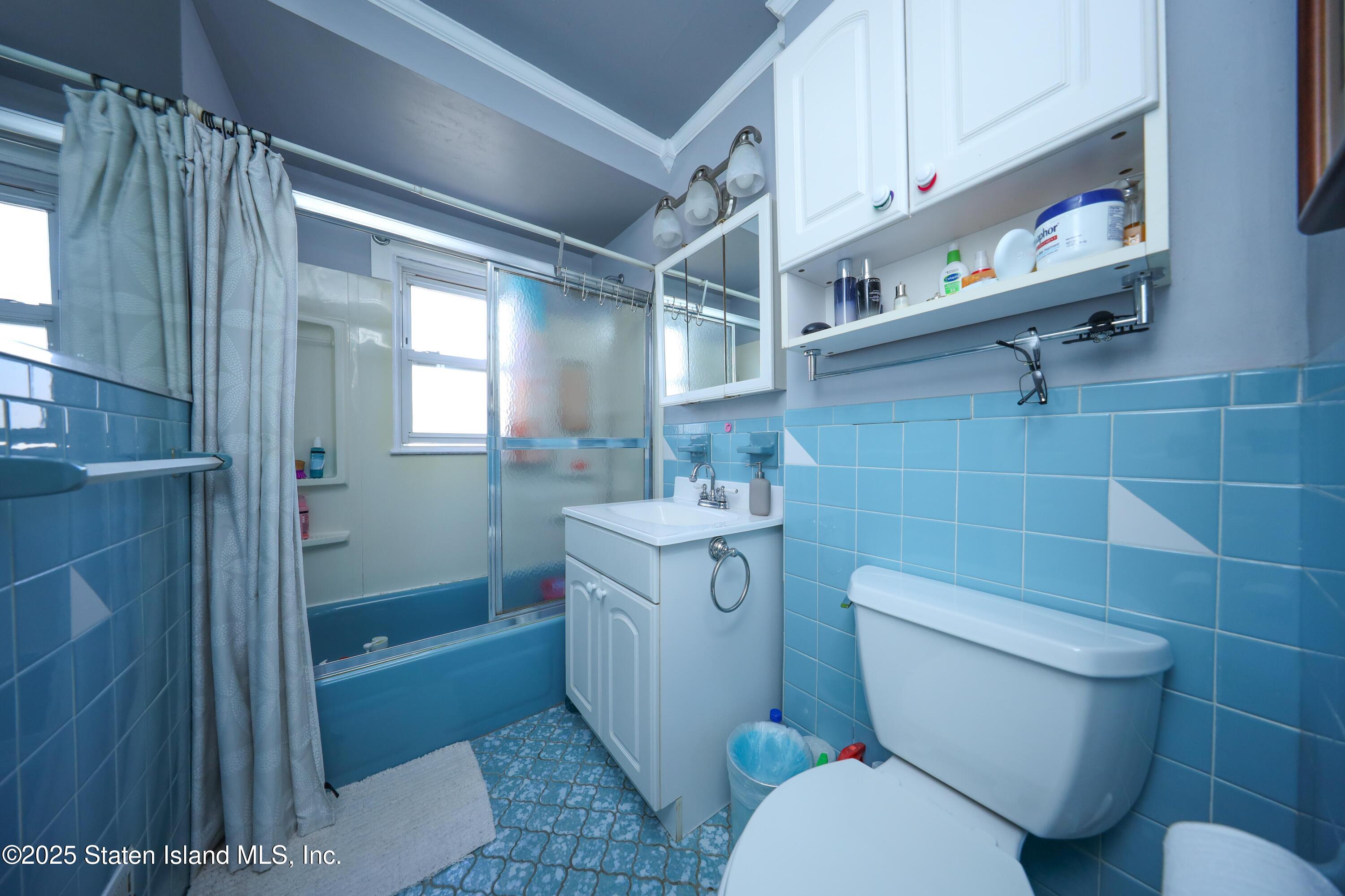 76 Boundary Avenue, Staten Island, New York image 13