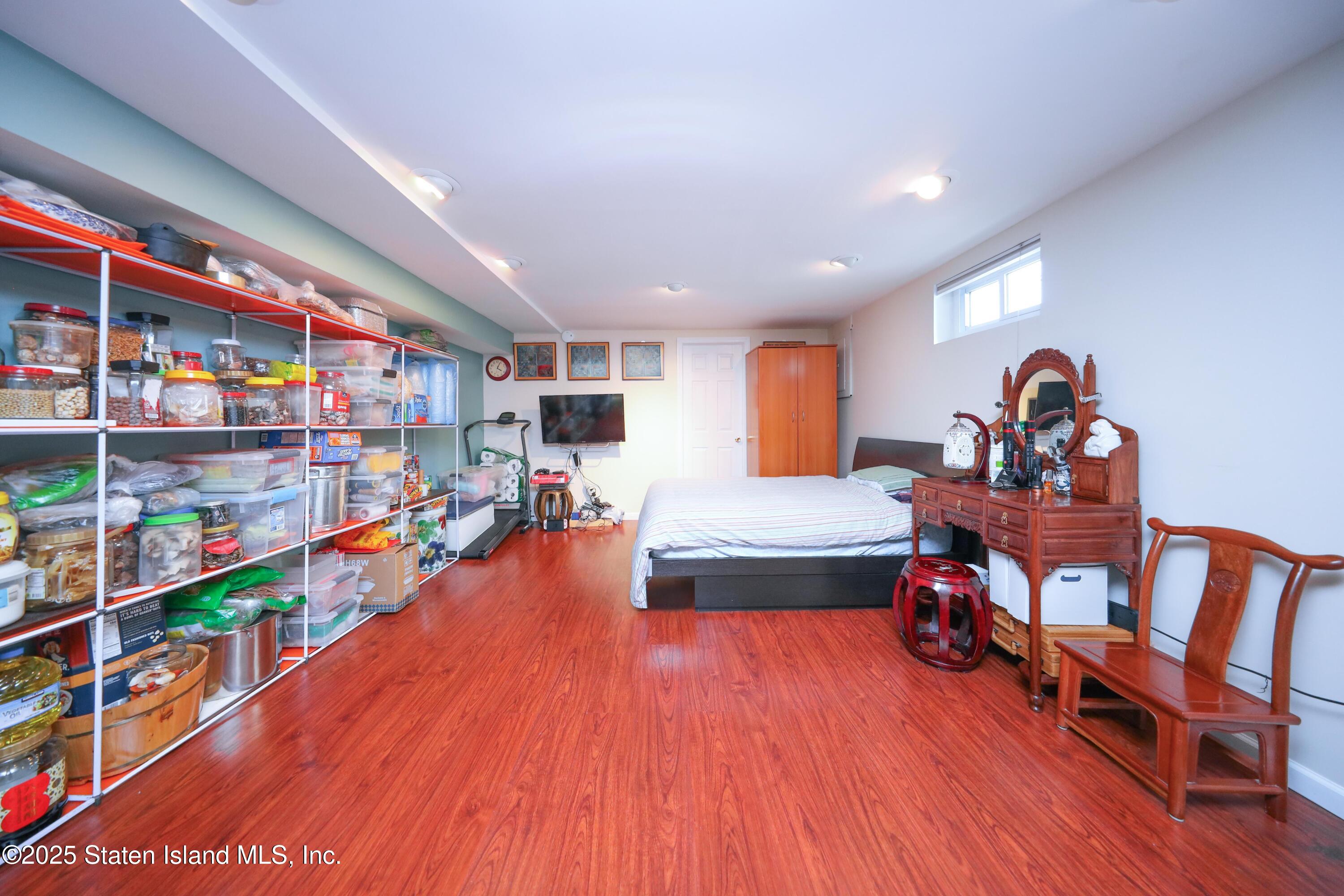 76 Boundary Avenue, Staten Island, New York image 28