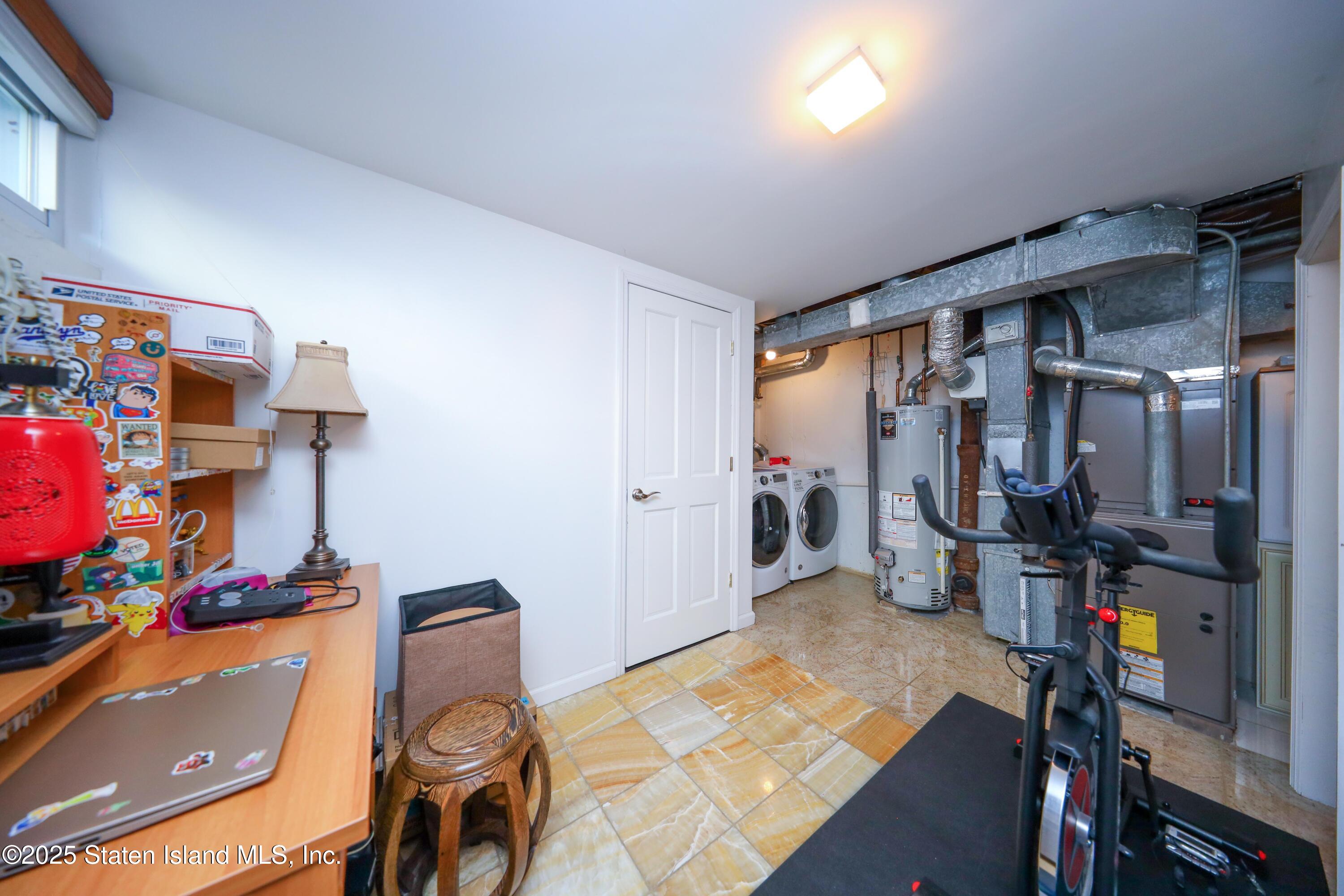 76 Boundary Avenue, Staten Island, New York image 18