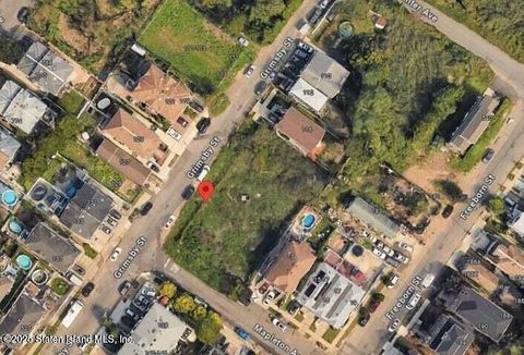 Photo of 3 Mapleton Avenue, Staten Island, NY 10306 (MLS # 2503258)