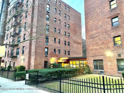 Photo of 100 Colfax Avenue #2w, Staten Island, NY 10306 (MLS # 1161710)