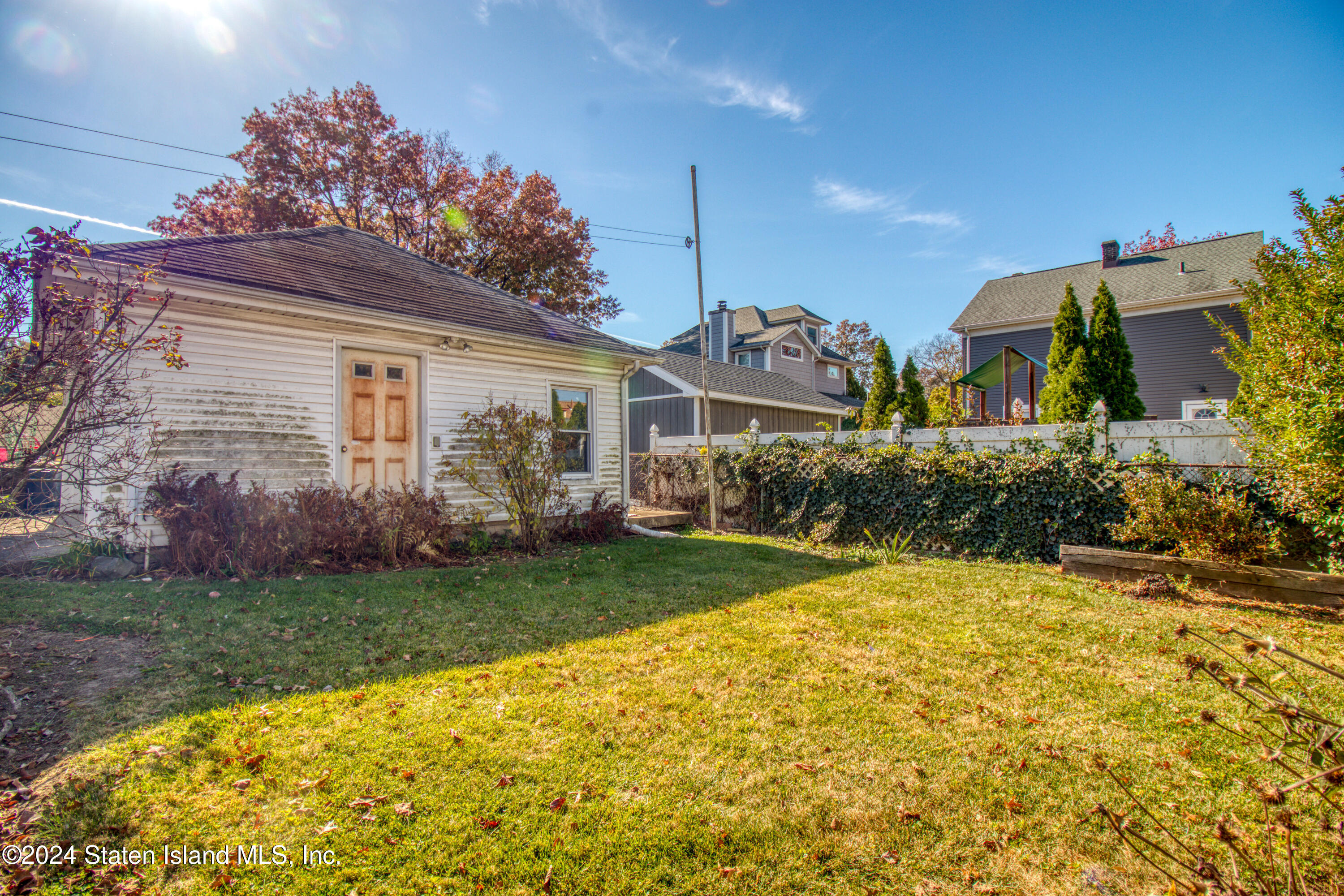 374 Oakland Avenue, Staten Island, New York image 34