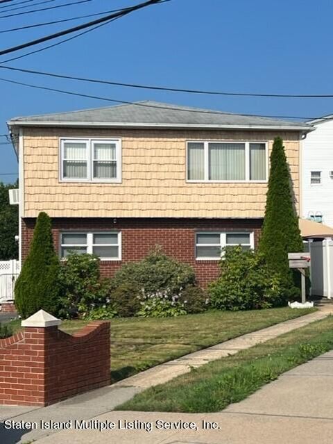 Photo of 76 Austin Avenue, Staten Island, NY 10305 (MLS # 1162983)