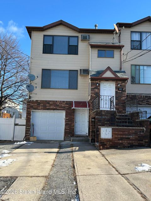 Photo of 371 Bradley Avenue #3rd Floor, Staten Island, NY 10314 (MLS # 2600100)