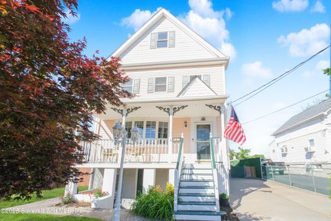 Photo of 147 Wood Avenue, Staten Island, NY 10307 (MLS # 2506333) Photo of 147 Wood Avenue, Staten Island, NY 10307 (MLS # 2506333)