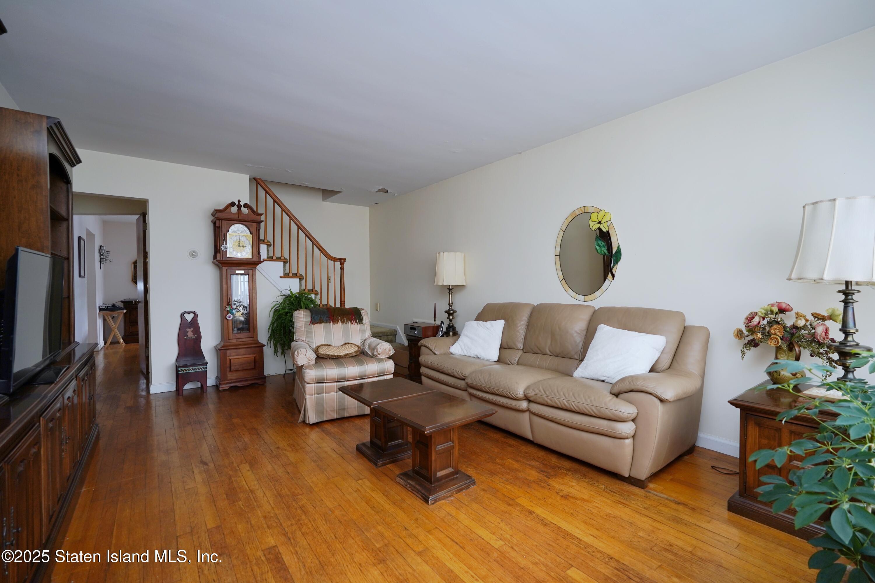 109 Quinlan Avenue, Staten Island, New York image 3