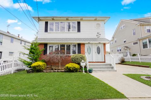 Photo of 179 Eltingville Boulevard, Staten Island, NY 10312 (MLS # 2502085)