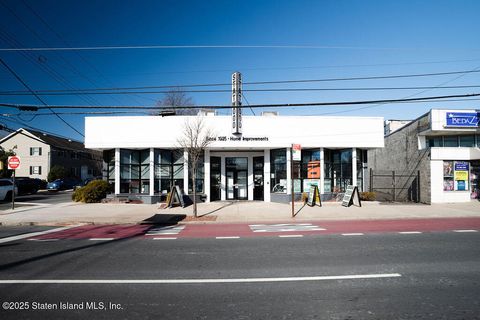 Photo of 1475 Hylan Boulevard, Staten Island, NY 10305 (MLS # 2501284)