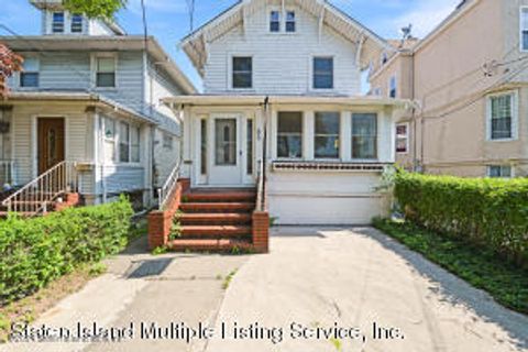 Photo of 65 Narrows Road N, Staten Island, NY 10305 (MLS # 2403321)