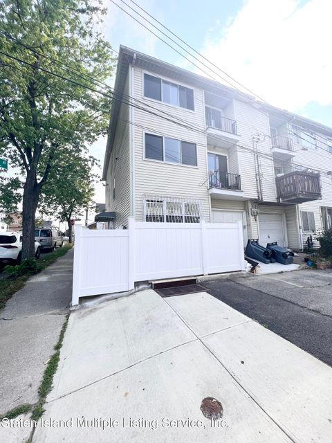 Photo of 361 Mosel Avenue, Staten Island, NY 10304 (MLS # 1162953)