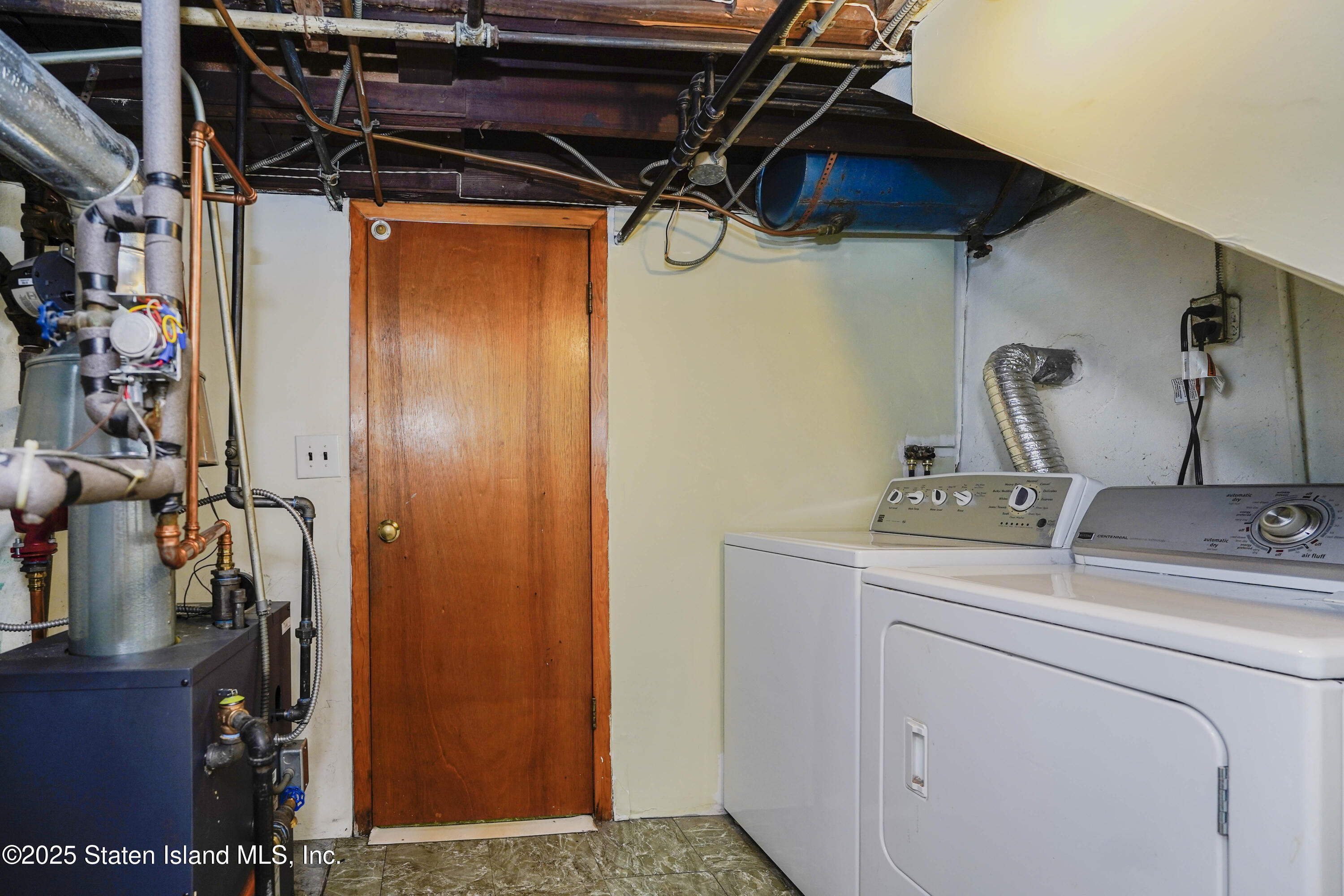 204 Utter Avenue, Staten Island, New York image 29