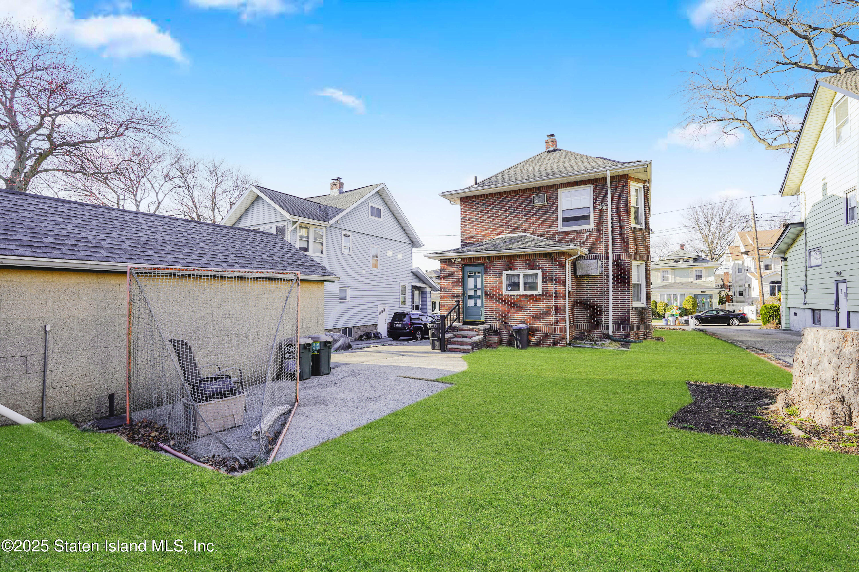 204 Utter Avenue, Staten Island, New York image 5
