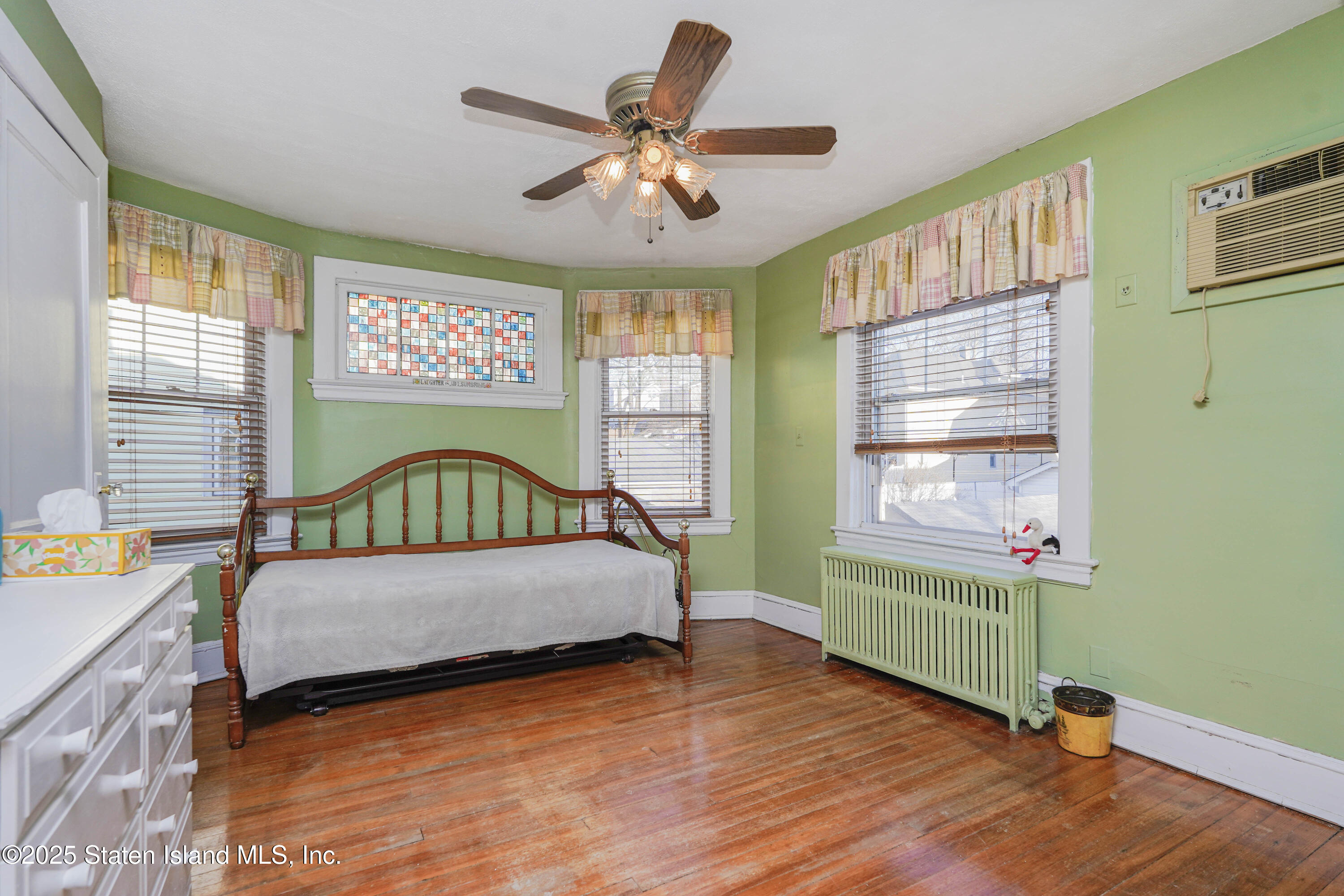 204 Utter Avenue, Staten Island, New York image 19