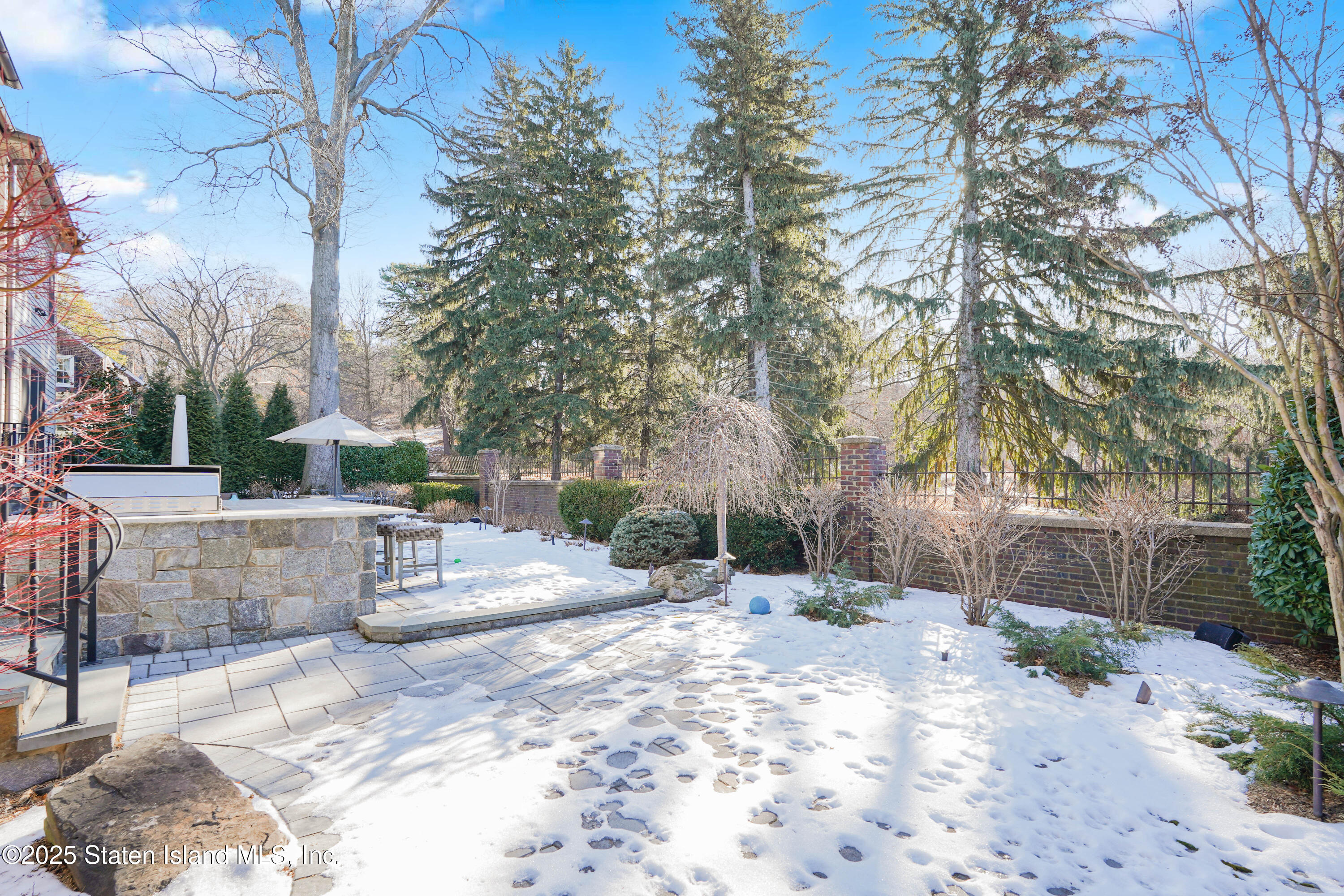 Staten Island, New York 10301, United States, 4 Bedrooms Bedrooms, ,3 BathroomsBathrooms,Residential,Pending,12634