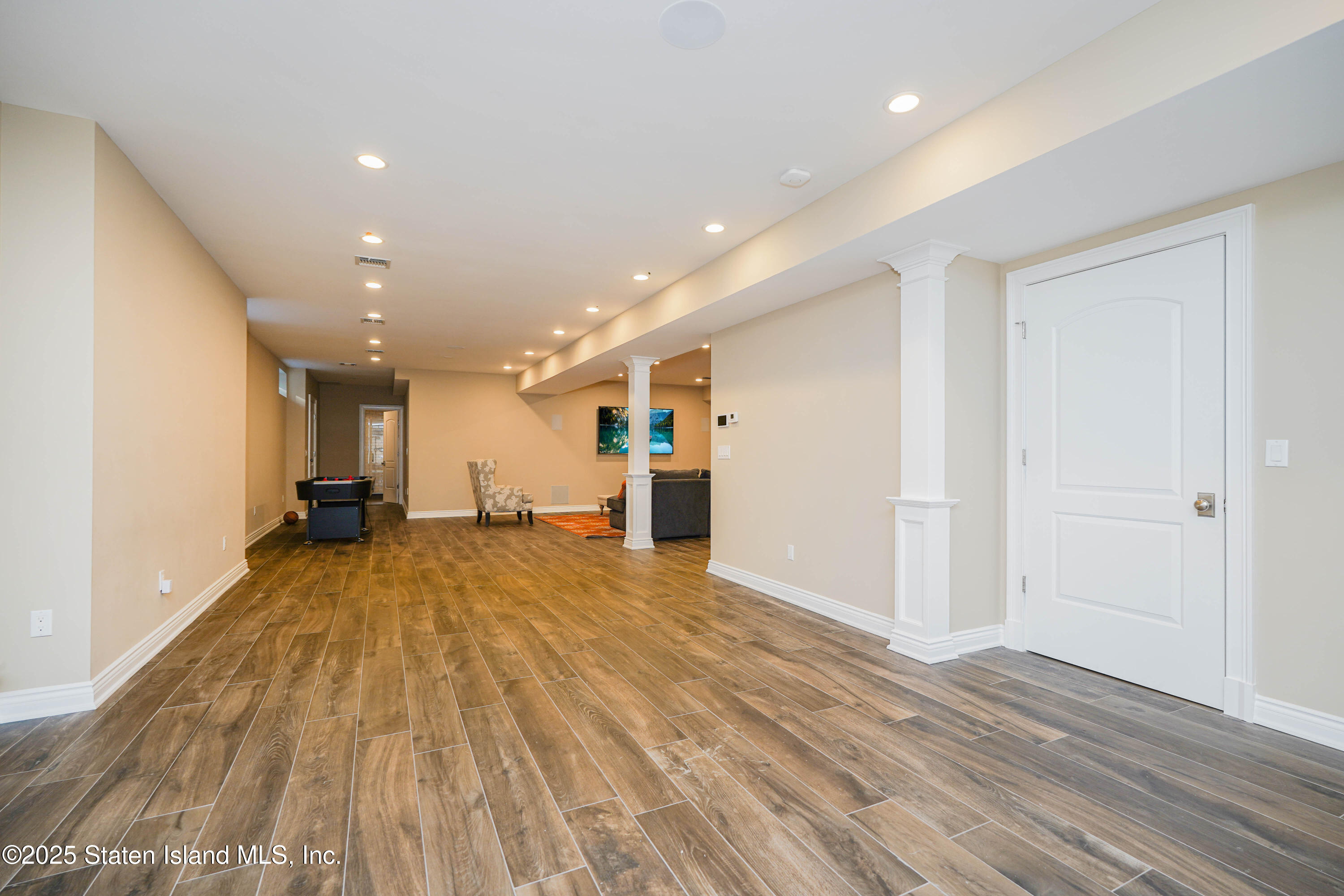 Staten Island, New York 10301, United States, 4 Bedrooms Bedrooms, ,3 BathroomsBathrooms,Residential,Pending,12634