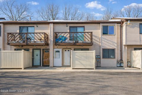 Photo of 4199 Amboy Road #5a, Staten Island, NY 10308 (MLS # 2600685)