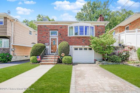 Photo of 232 Robinson Avenue, Staten Island, NY 10312 (MLS # 2505727)