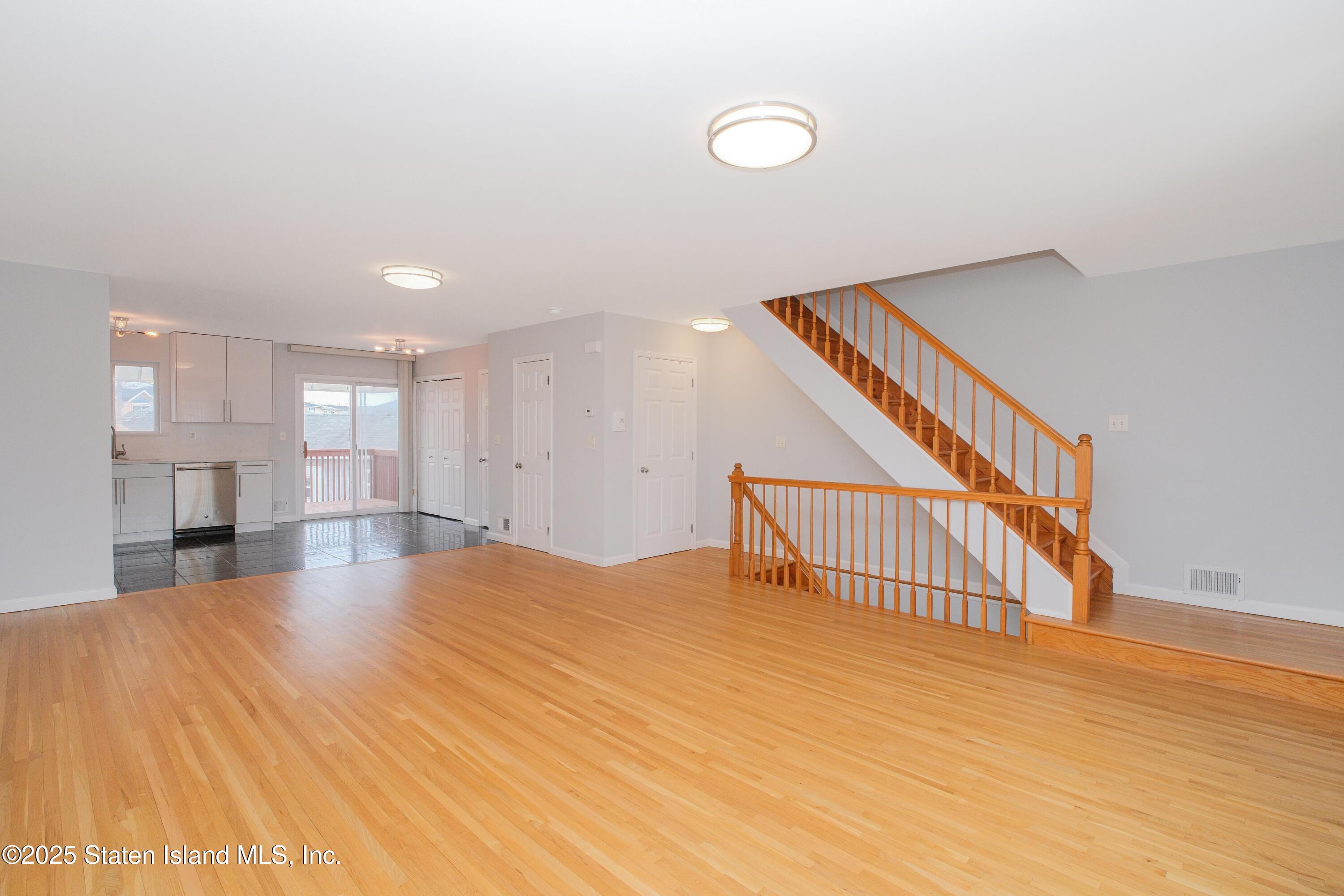 14 Ragazzi Lane, Staten Island, New York image 7
