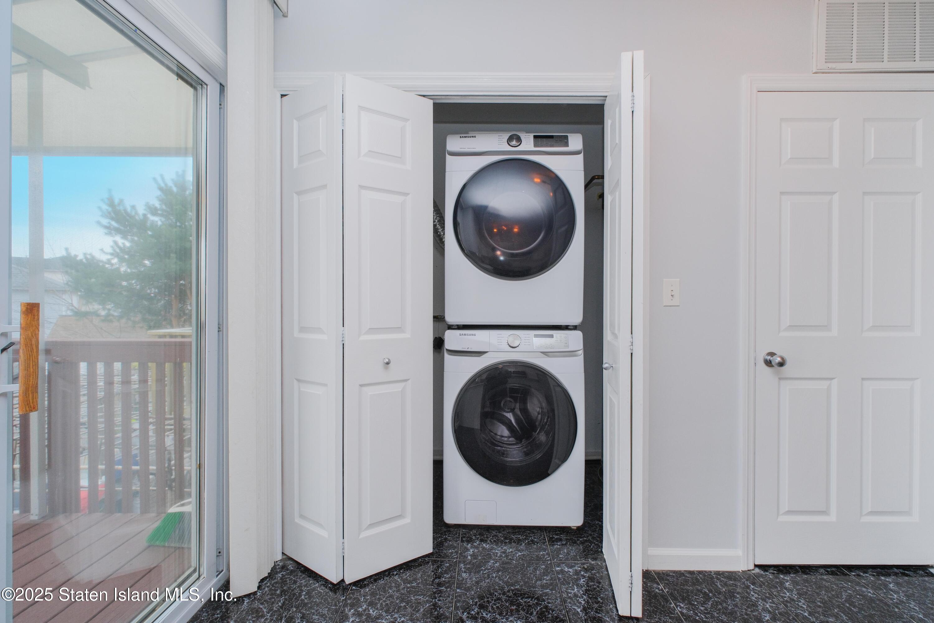 14 Ragazzi Lane, Staten Island, New York image 13