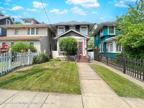 Photo of 134 Pelton Avenue, Staten Island, NY 10310 (MLS # 1162474)