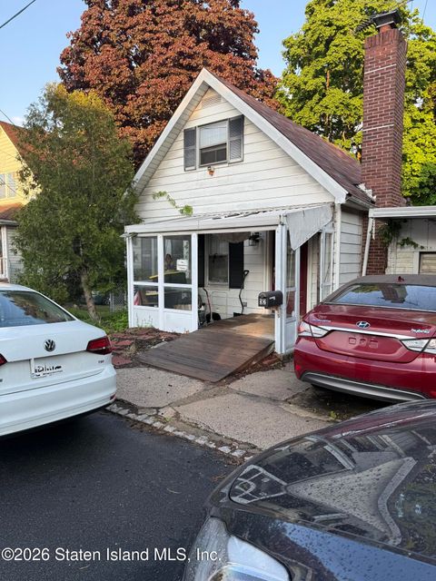 Photo of 52 Watson Avenue, Staten Island, NY 10314 (MLS # 2602617)