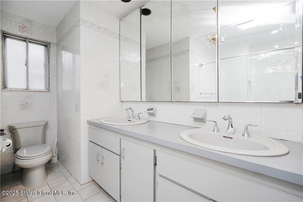 117 Gary Place, Staten Island, New York image 17