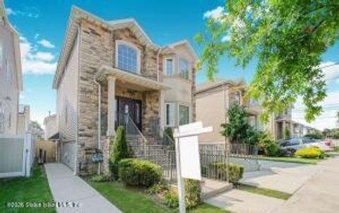 Photo of 618 Rathbun Avenue, Staten Island, NY 10312 (MLS # 2600778)