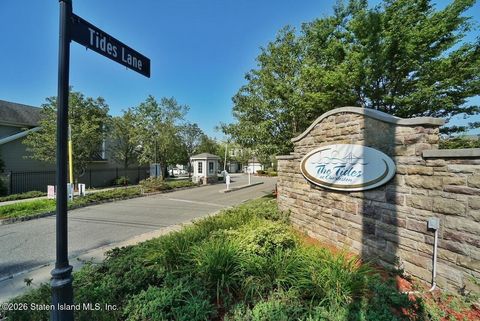 Tiny photo for 20 Tides Lane, Staten Island, NY 10309 (MLS # 2600375)