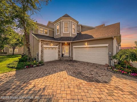 Tiny photo for 20 Tides Lane, Staten Island, NY 10309 (MLS # 2600375)