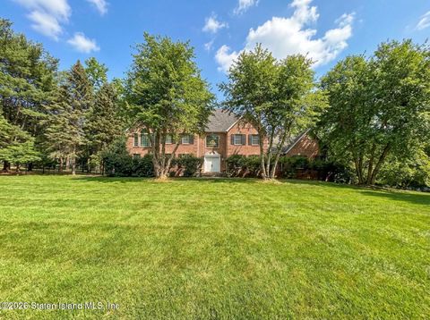 Photo of 2 Warrenton Lane, Colts Neck, NJ 07722 (MLS # 2600864)