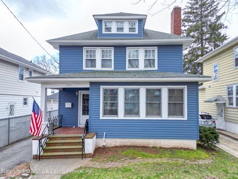 Photo of 114 Bache Avenue, Staten Island, NY 10306 (MLS # 2401881)