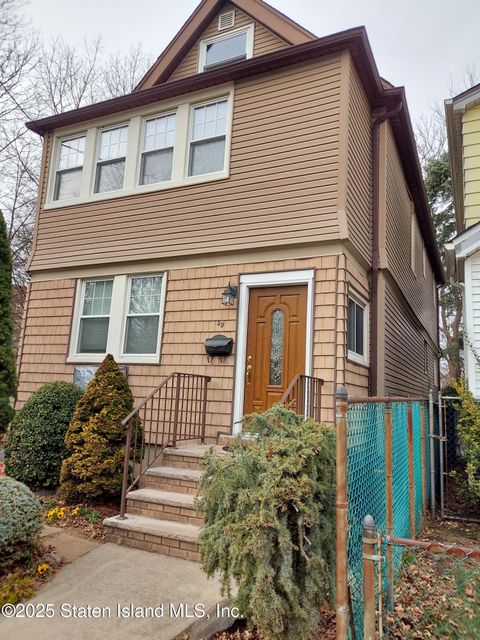 Photo of 39 Cornell Avenue, Staten Island, NY 10310 (MLS # 2501536)