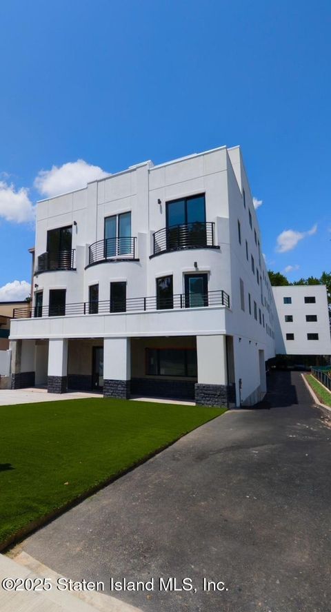 Photo of 3865 Amboy Road #4a, Staten Island, NY 10308 (MLS # 2506153)