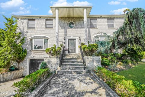 Photo of 285 Barbara Street, Staten Island, NY 10306 (MLS # 2505512)