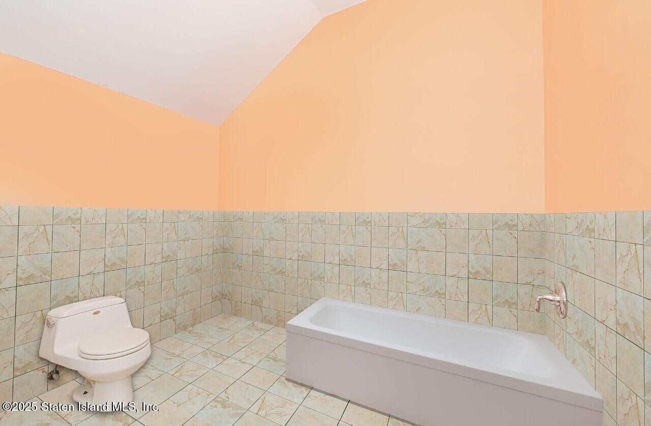 118 Baden Place, Staten Island, New York image 10