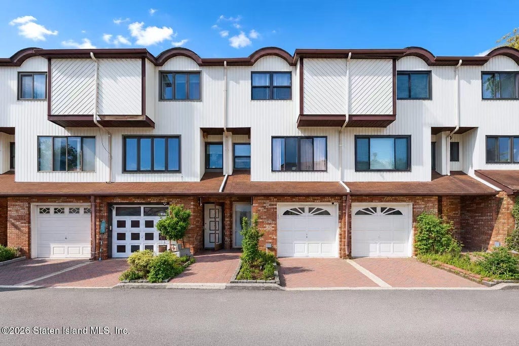 Photo of 23 Venus Lane, Staten Island, NY 10314 (MLS # 2602712)
