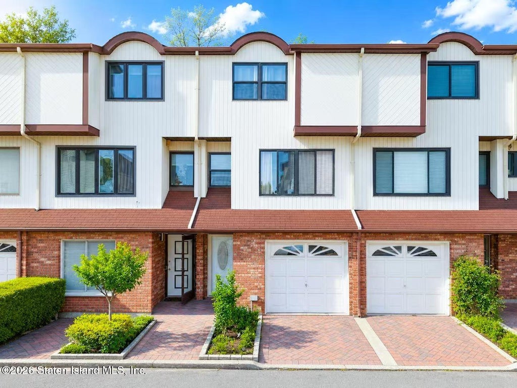 Photo of 23 Venus Lane, Staten Island, NY 10314 (MLS # 2602712)