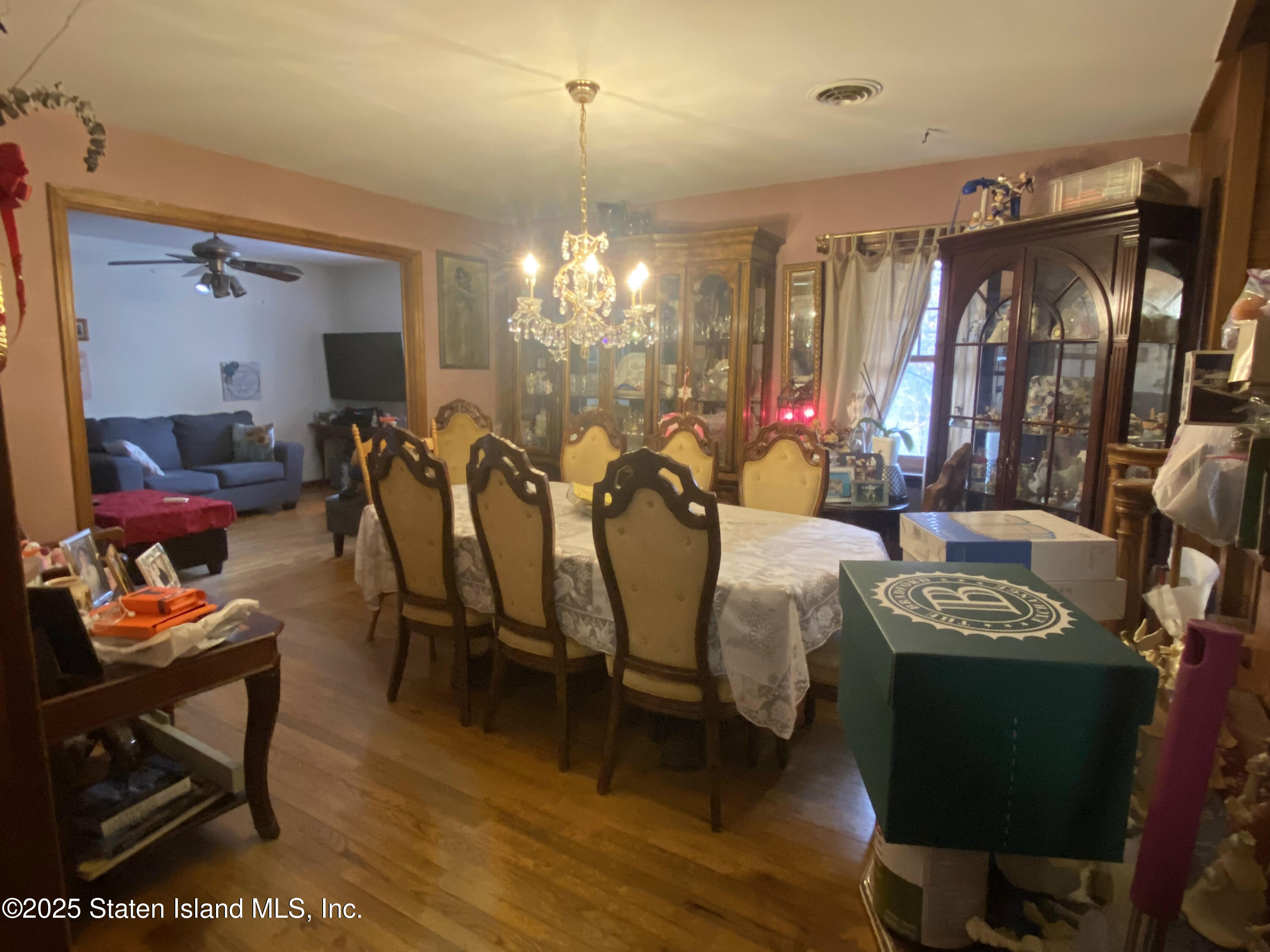 946 Drumgoole Road, Staten Island, New York image 9