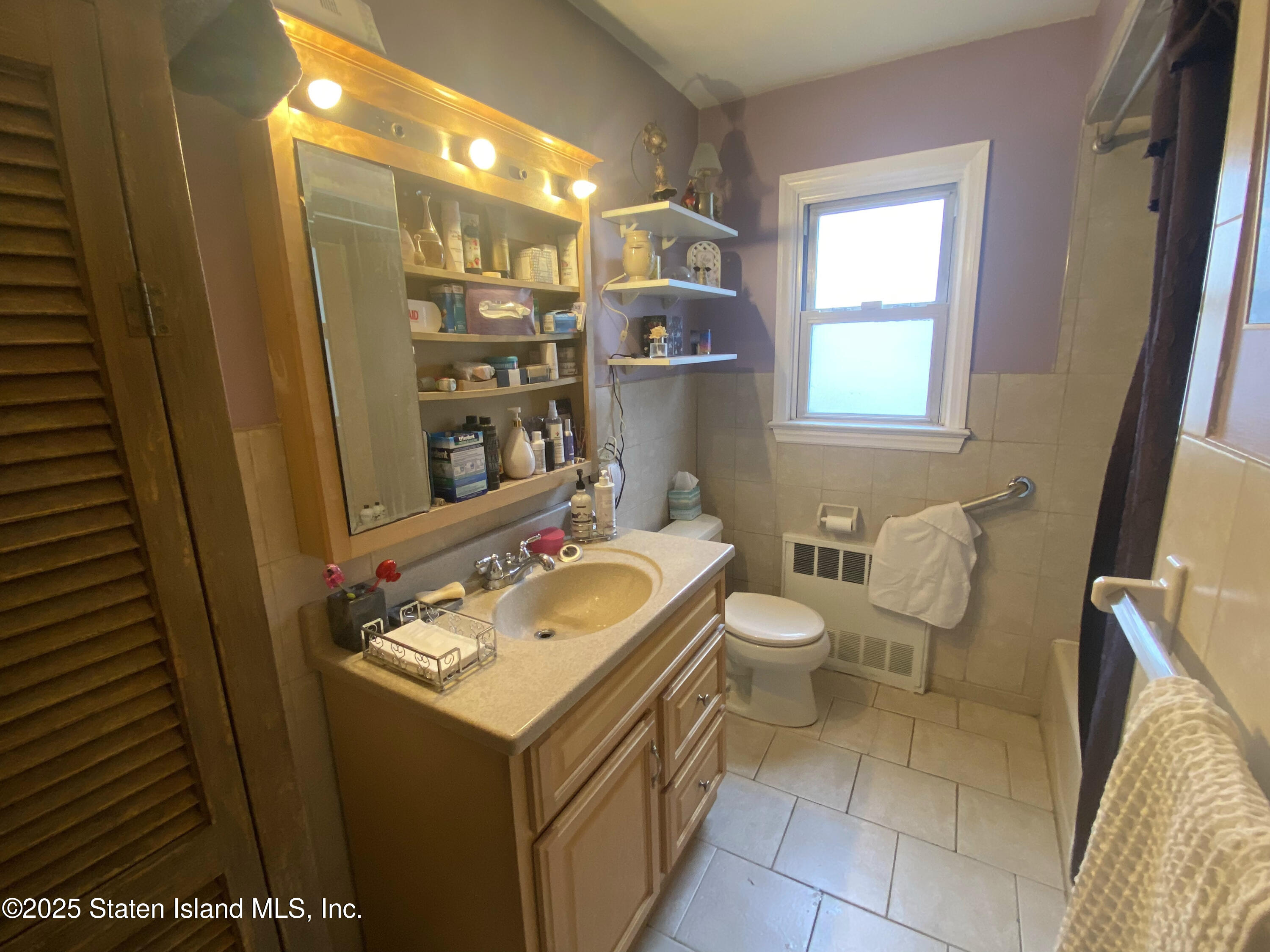 946 Drumgoole Road, Staten Island, New York image 13