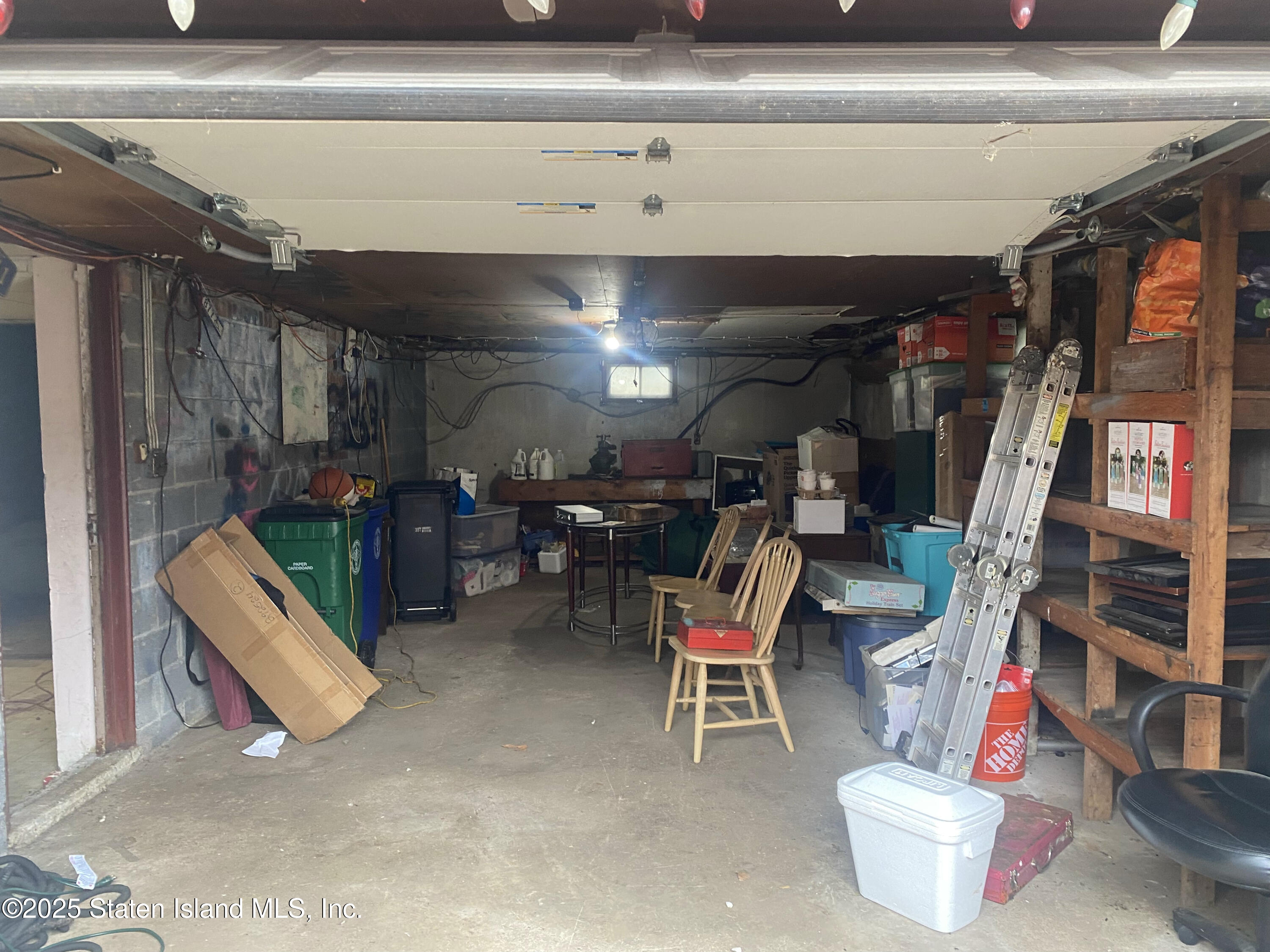 946 Drumgoole Road, Staten Island, New York image 22