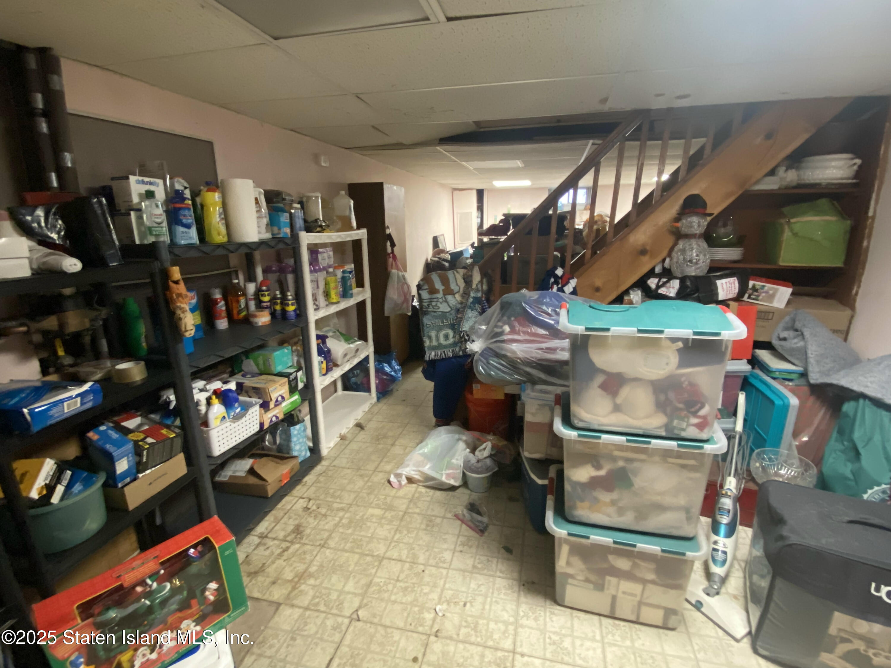 946 Drumgoole Road, Staten Island, New York image 19