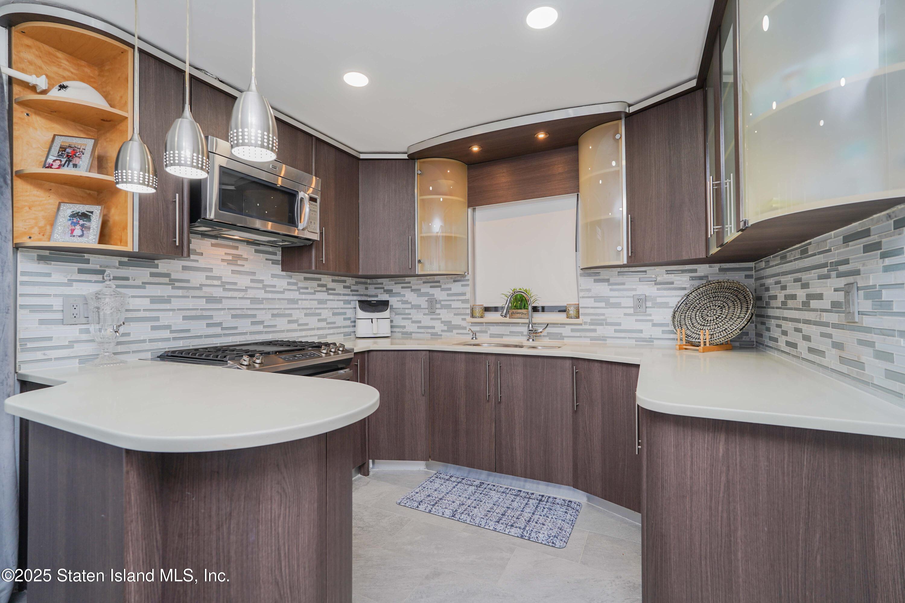 96 Oberlin Street, Staten Island, New York image 4