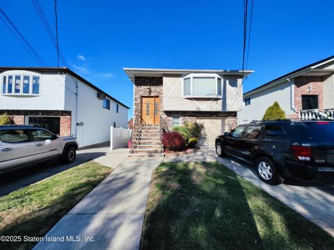 Photo of 517 Rathbun Avenue, Staten Island, NY 10312 (MLS # 2506960)