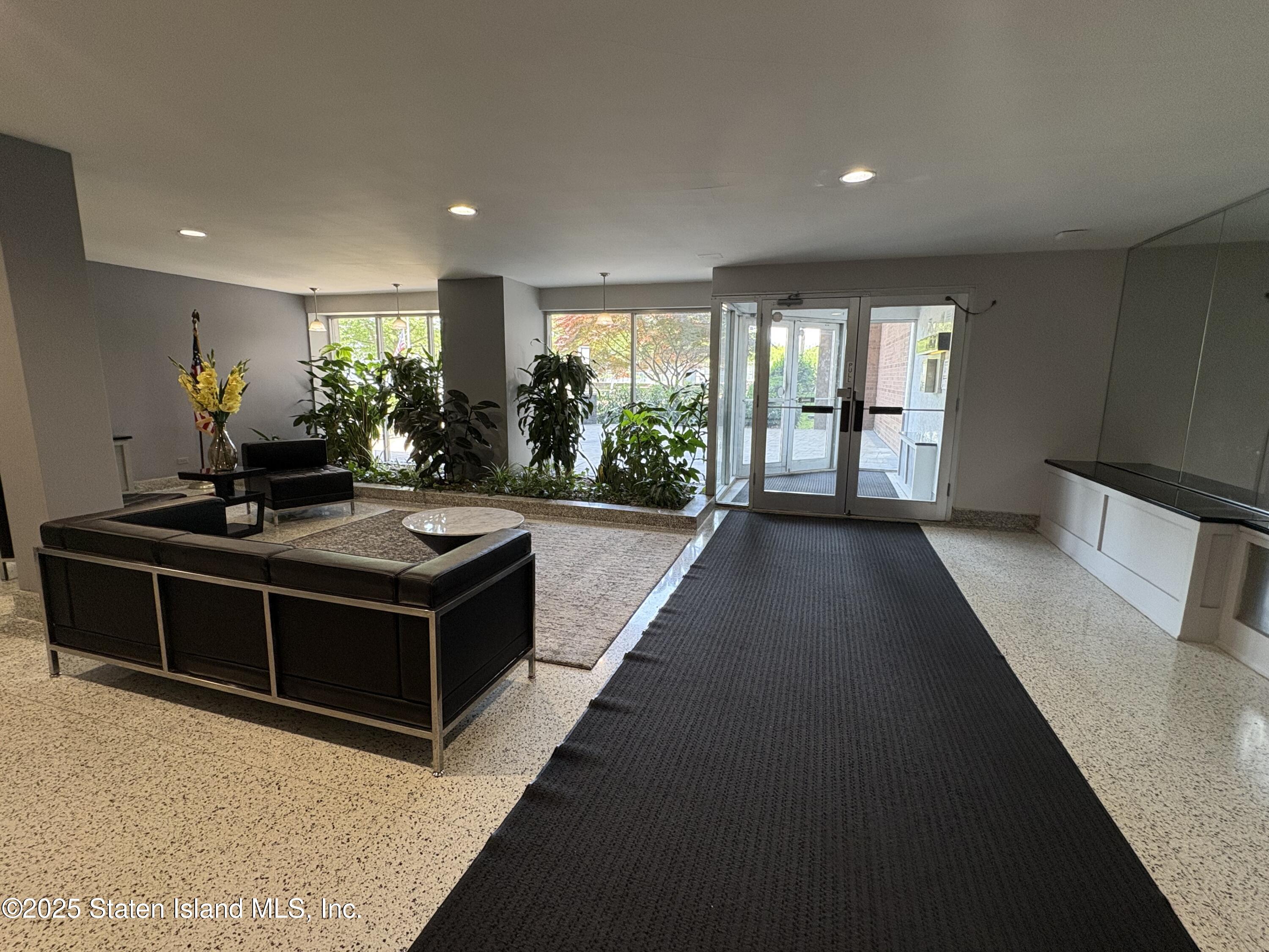 350 Richmond Terrace #7F, Staten Island, New York image 6
