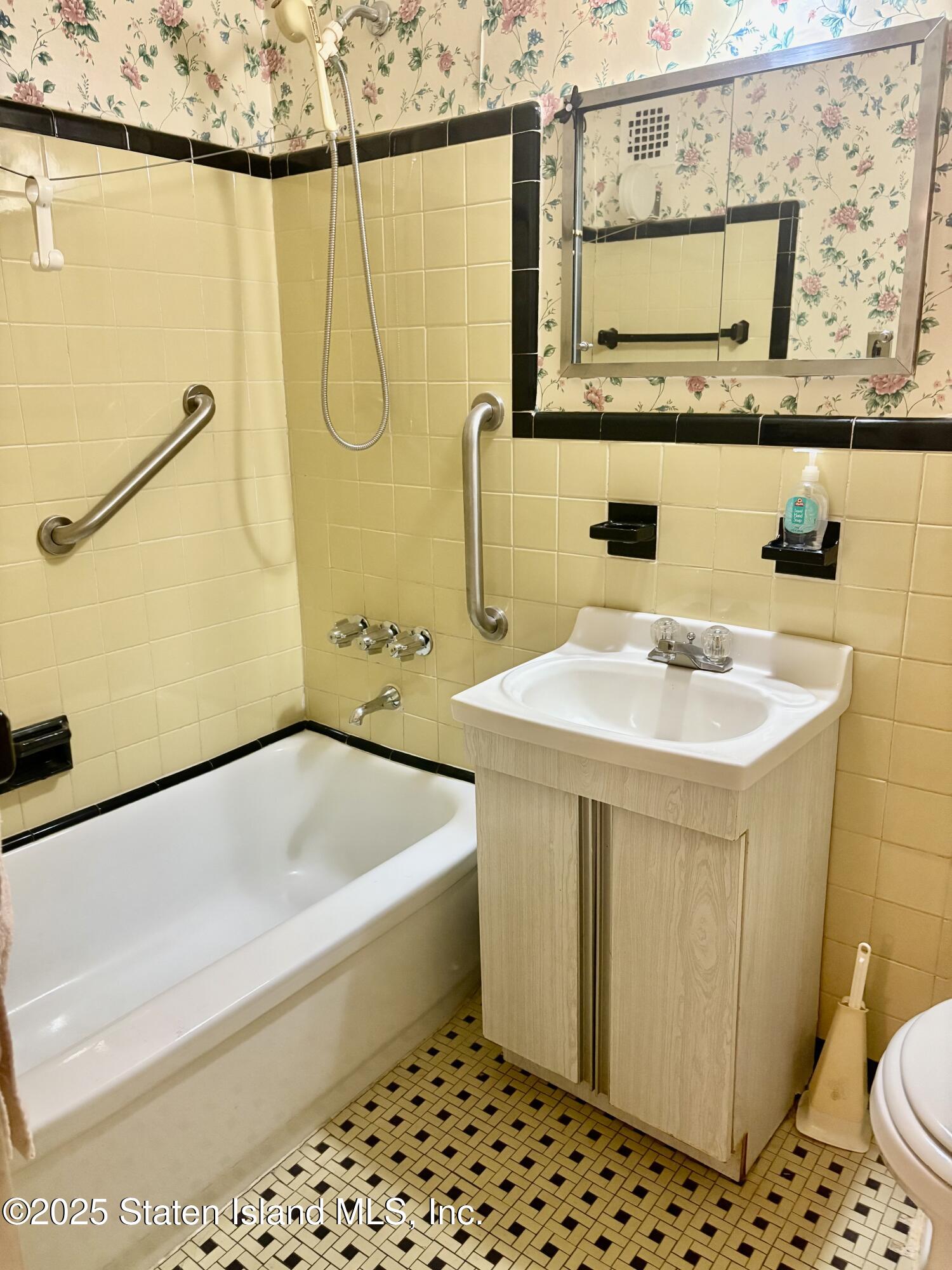 350 Richmond Terrace #7F, Staten Island, New York image 21
