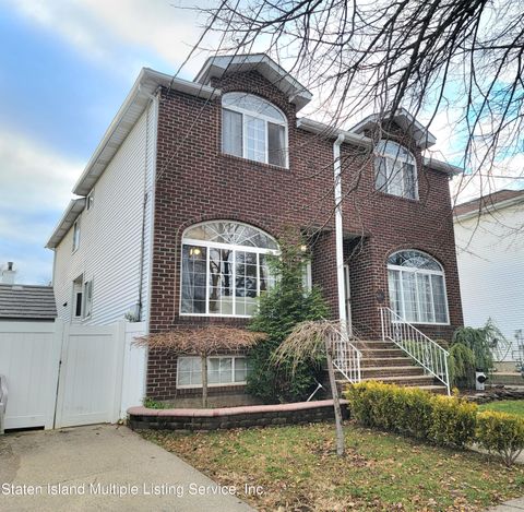 Photo of 606 Main Street #2, Staten Island, NY 10307 (MLS # 1159251)