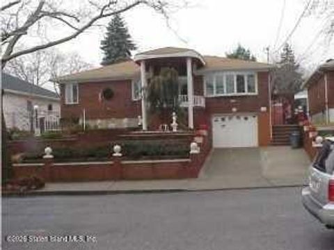 Photo of 50 Albright Street, Staten Island, NY 10304 (MLS # 2601502)